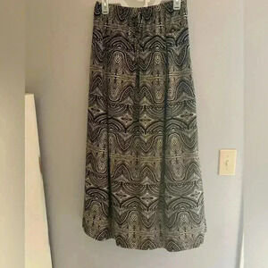 Woman’s Metrowear Multi Pattern Elastic Waist Maxi Skirt Size Large